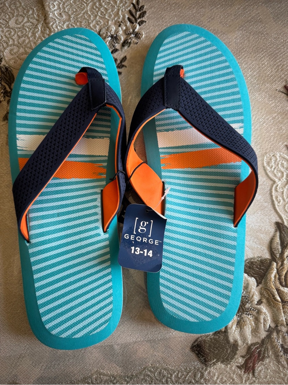 Men flip flop